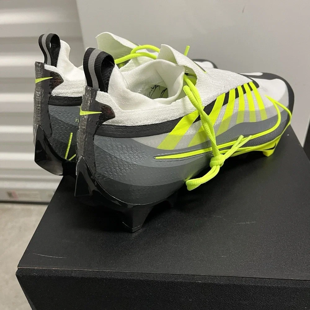 Nike Vapor Edge Elite 360 Men's Size 13 Flyknit Football Cleats DQ3558-071